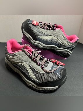 NWT Brahma "Sarah" Women’s Steel Toe Work Shoes - 6.5 Extra Wide - Pink & Gray